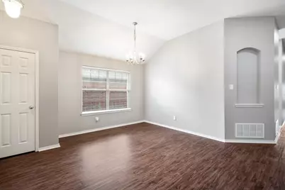 12152 Tacoma Ridge Drive, Fort Worth, TX 76244 - Photo 6