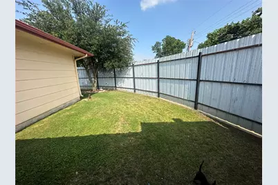 916 Algonquin Drive, Dallas, TX 75217 - Photo 12