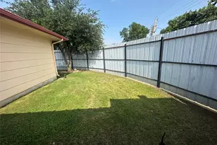 916 Algonquin Dr, Dallas, TX 75217 - Photo 12