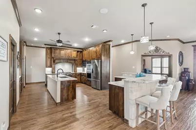 2009 Lakeshore Drive, Cleburne, TX 76033 - Photo 12
