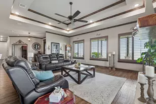 2009 Lakeshore Dr, Cleburne, TX 76033 - Photo 6