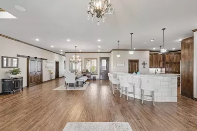 2009 Lakeshore Drive, Cleburne, TX 76033 - Photo 2