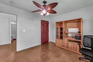 5500 County Rd 302, Grandview, TX 76050 - Photo 22