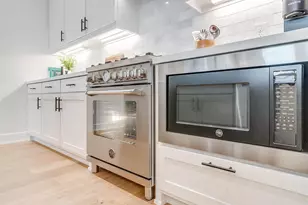 130 S Cooper St, Arlington, TX 76013 - Photo 10