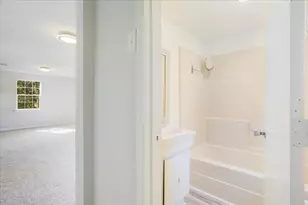 407 E Bonham St, Tom Bean, TX 75491 - Photo 6
