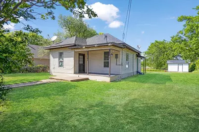 407 E Bonham Street, Tom Bean, TX 75491 - Photo 14