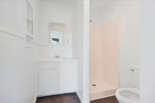 407 E Bonham St, Tom Bean, TX 75491 - Photo 18