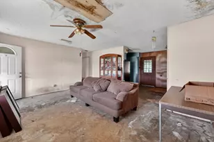 401 Peach St, Sanger, TX 76266 - Photo 10