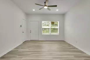 3526 Elsie Faye Heggins St, Dallas, TX 75210 - Photo 6