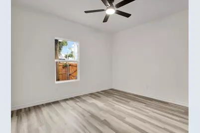 3526 Elsie Faye Heggins Street, Dallas, TX 75210 - Photo 12