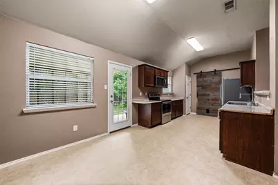 10512 Granada Drive, Waco, TX 76708 - Photo 6