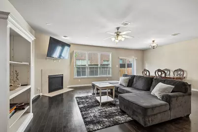 404 Dublin Street, Lewisville, TX 75067 - Photo 4