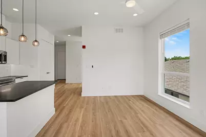 2217 N Fitzhugh Avenue #302, Dallas, TX 75204 - Photo 24