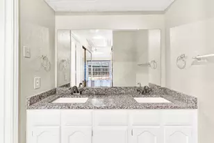 5908 Baroncrest Dr, Arlington, TX 76017 - Photo 10