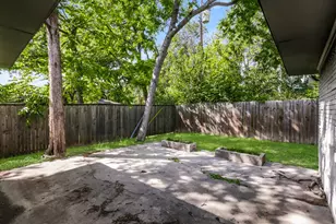 7347 Maringo Dr, Dallas, TX 75227 - Photo 20
