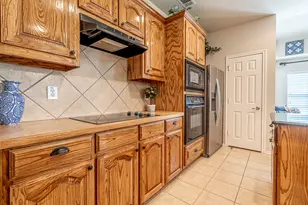 1010 Loblolly Pine Dr, Arlington, TX 76012 - Photo 18