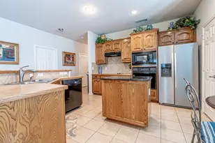 1010 Loblolly Pine Dr, Arlington, TX 76012 - Photo 16