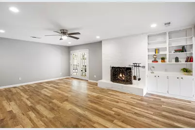 1804 W Cedar Elm Drive, Arlington, TX 76012 - Photo 14