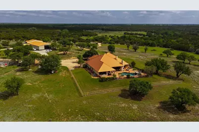 587 County Road 105, Hamilton, TX 76531 - Photo 2