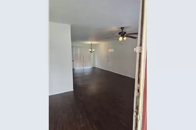 820 Lawndale Drive, Arlington, TX 76017 - Photo 2