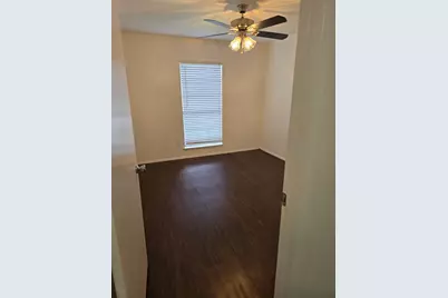 820 Lawndale Drive, Arlington, TX 76017 - Photo 14