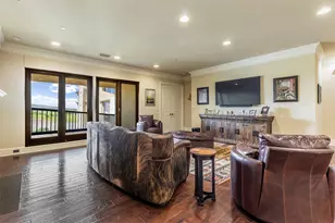 501 Samuels Ave, Fort Worth, TX 76102 - Photo 2
