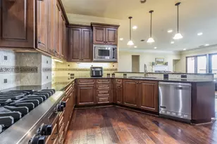 501 Samuels Ave, Fort Worth, TX 76102 - Photo 6