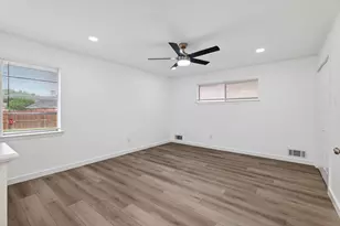 905 Bromwich St, Garland, TX 75040 - Photo 24