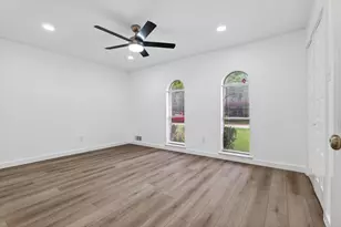 905 Bromwich St, Garland, TX 75040 - Photo 22