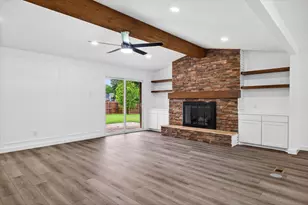 905 Bromwich St, Garland, TX 75040 - Photo 10