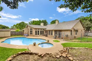 2909 Pitkin Dr, Arlington, TX 76006 - Photo 2