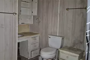 307 W Spruce St, Whitewright, TX 75491 - Photo 6