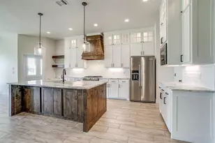 1221 Crown Valley Dr, Weatherford, TX 76087 - Photo 10