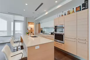 2408 Victory Park Ln, Dallas, TX 75219 - Photo 6