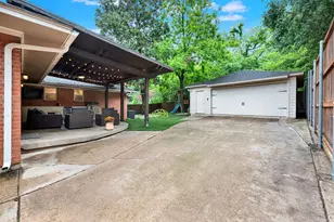 9634 Shoreview Rd, Dallas, TX 75238 - Photo 34