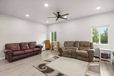 5908 Collins Court, Granbury, TX 76048 - Photo 8