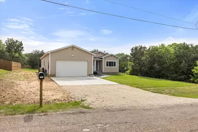 5908 Collins Court, Granbury, TX 76048 - Photo 4