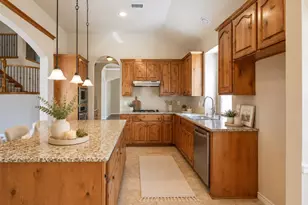 1013 Shearwater Ln, Garland, TX 75043 - Photo 2
