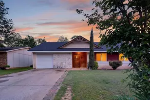 2421 Harbor Trail, Irving, TX 75060 - Photo 2
