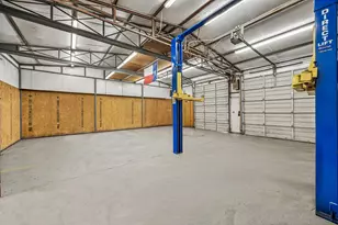 807 E State Hwy 11, Tom Bean, TX 75491 - Photo 32