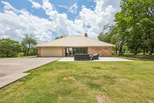 807 E State Hwy 11, Tom Bean, TX 75491 - Photo 30