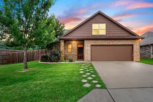 210 Donna Cir, Granbury, TX 76049 - Photo 1