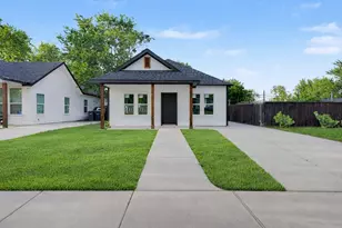 1211 E Cannon St, Fort Worth, TX 76104 - Photo 1