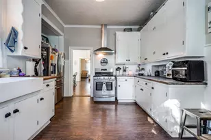 310 E Tarrant St, Bowie, TX 76230 - Photo 14