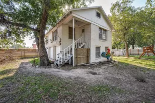 310 E Tarrant St, Bowie, TX 76230 - Photo 32