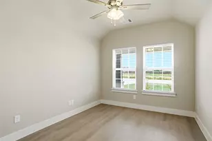 137 Joel St, Springtown, TX 76082 - Photo 10