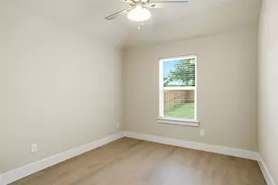 137 Joel St, Springtown, TX 76082 - Photo 12