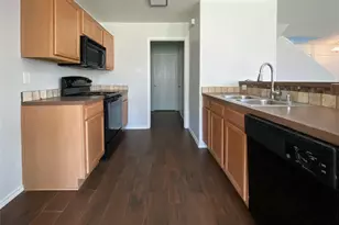 7429 Howling Coyote Ln, Fort Worth, TX 76131 - Photo 6