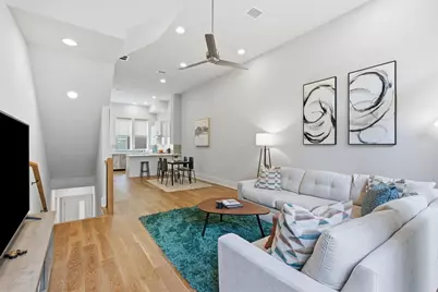 381 E Greenbriar Lane #1002, Dallas, TX 75203 - Photo 10