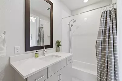 381 E Greenbriar Lane #1002, Dallas, TX 75203 - Photo 28